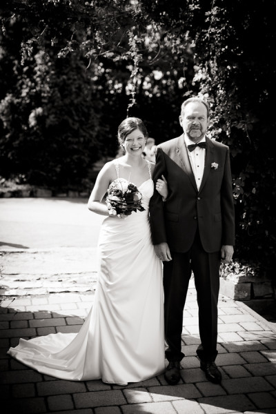 dominik neesen photographie, freie Trauung, braut mit brautvater, kloster dahlheim