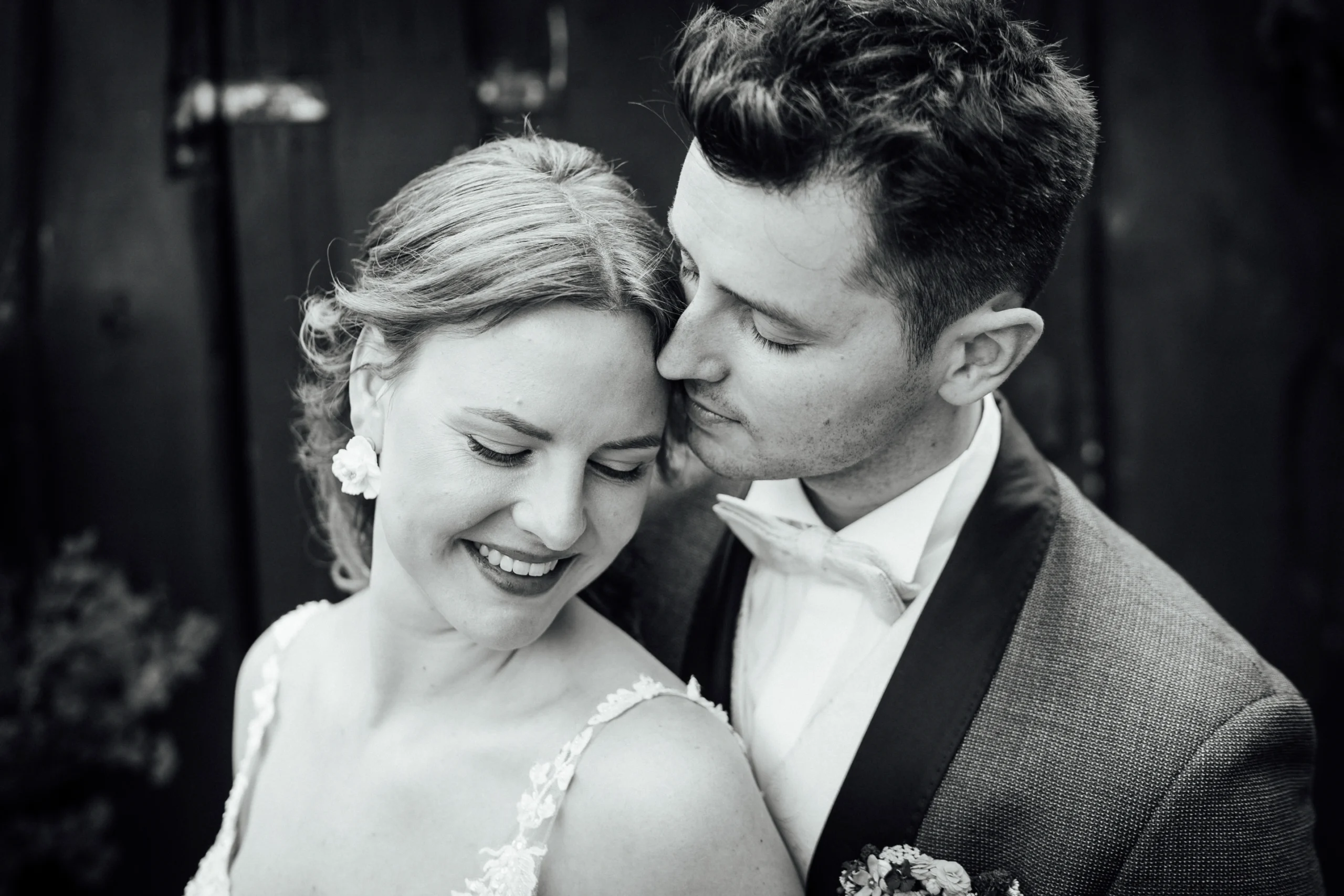 Sina & Bogdan - Eine freie Trauung in Rietberg Porträt vom Brautpaar bei einer Hochzeit in Ennigerloh