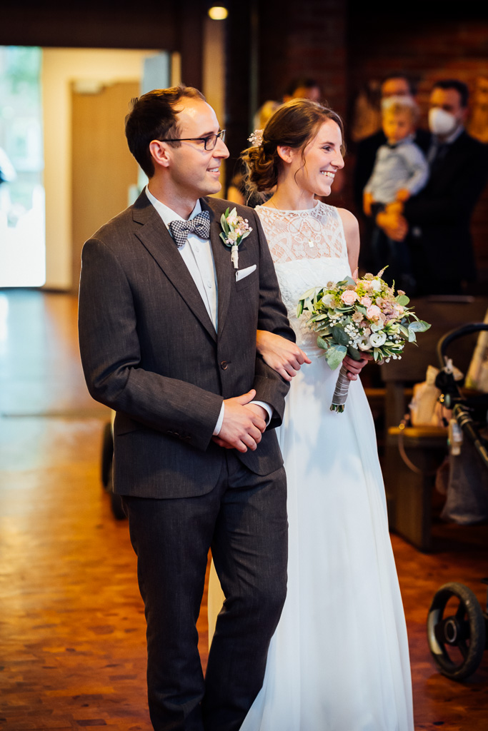 Brautpaar, Einzug, Hochzeitsfotografie, Hochzeitsreportage