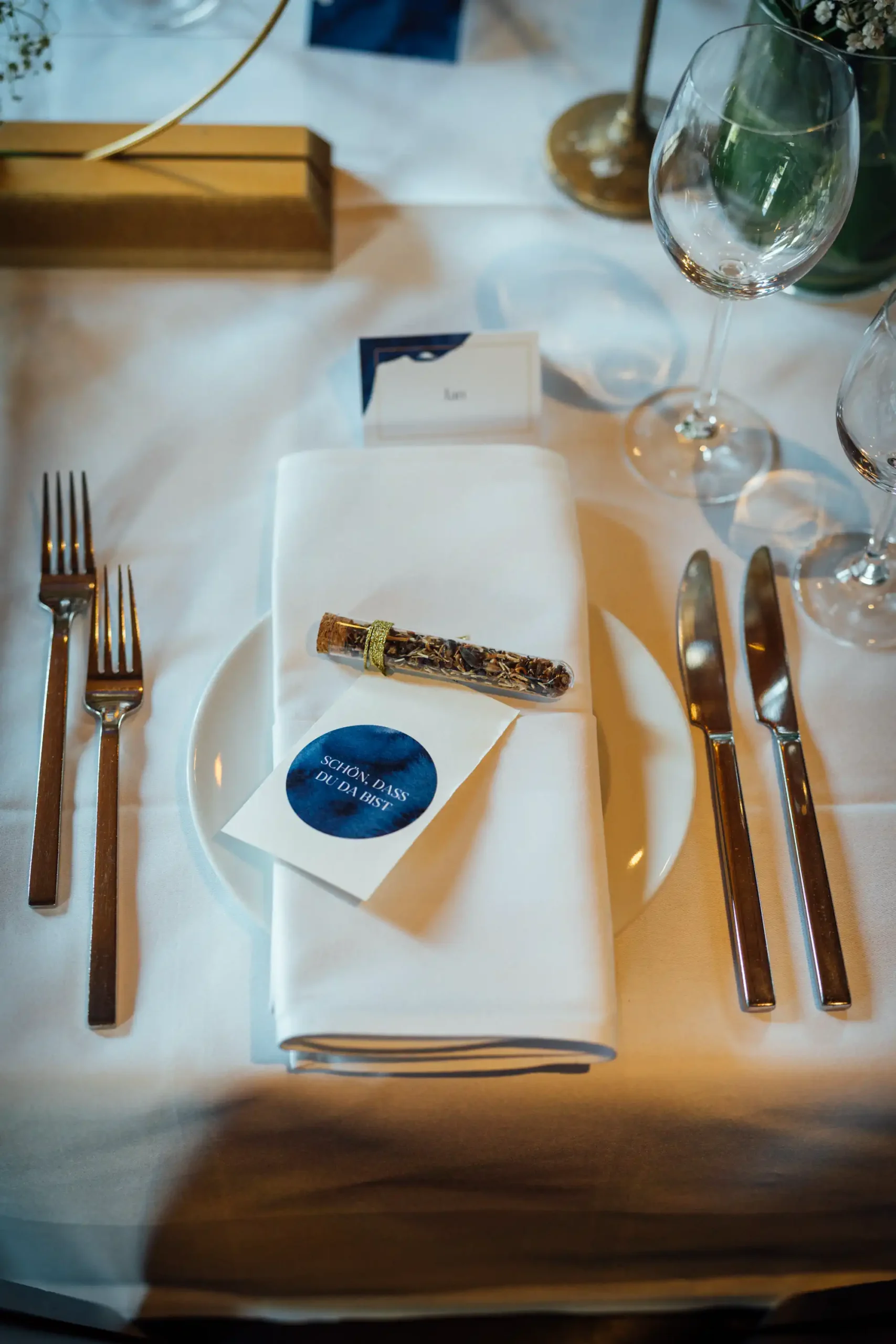 Hochzeitsfotograf Paderborn, standesamtliche Trauung, Brautpaar, Gut Lippesee, Tischdeko, Hochzeit,