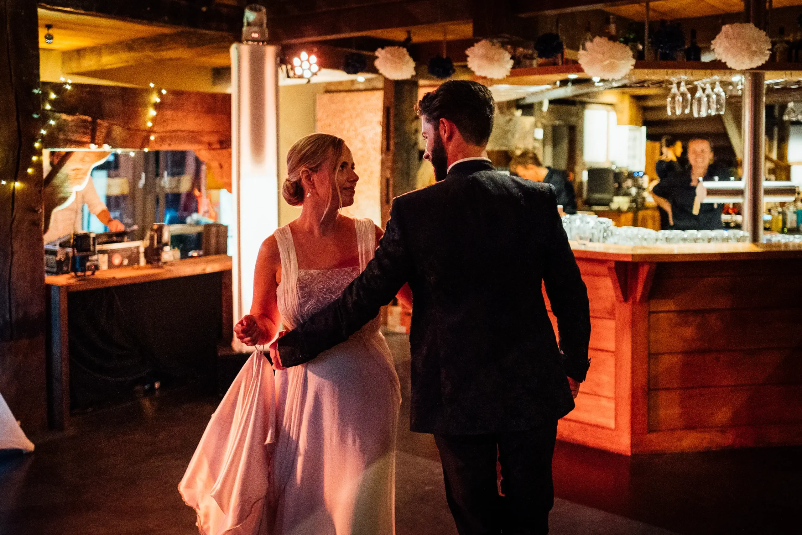 Hochzeitsfotograf Paderborn, standesamtliche Trauung, Brautpaar, Gut Lippesee, Hochzeit, Brauttanz, Eröffnungstanz,